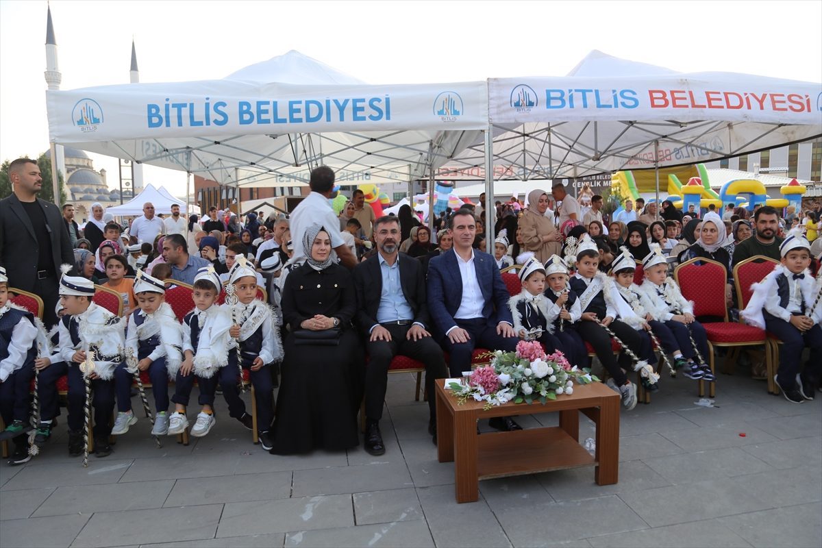 Bitlis’te 60 çocuk için sünnet şöleni düzenlendi