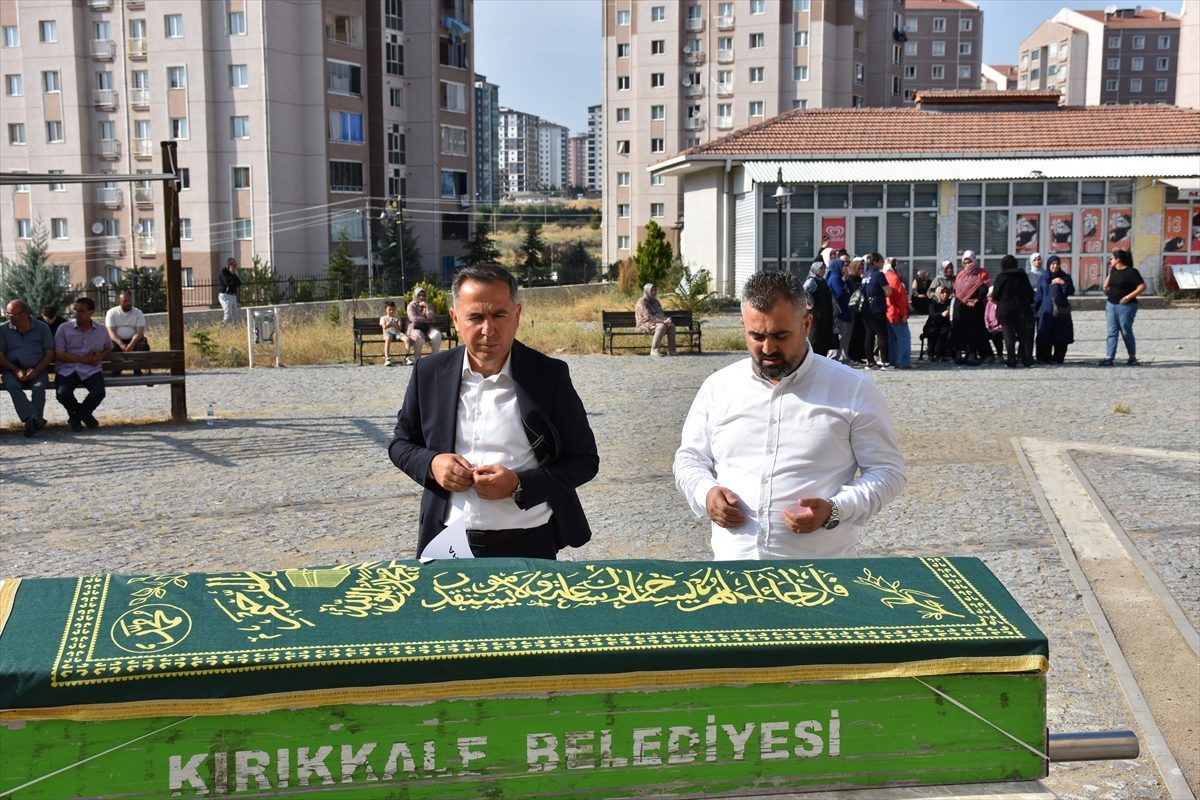 Bolu’da trafik kazasında vefat eden Batuhan Aslıyüce’nin cenazesi Kırıkkale’de defnedildi