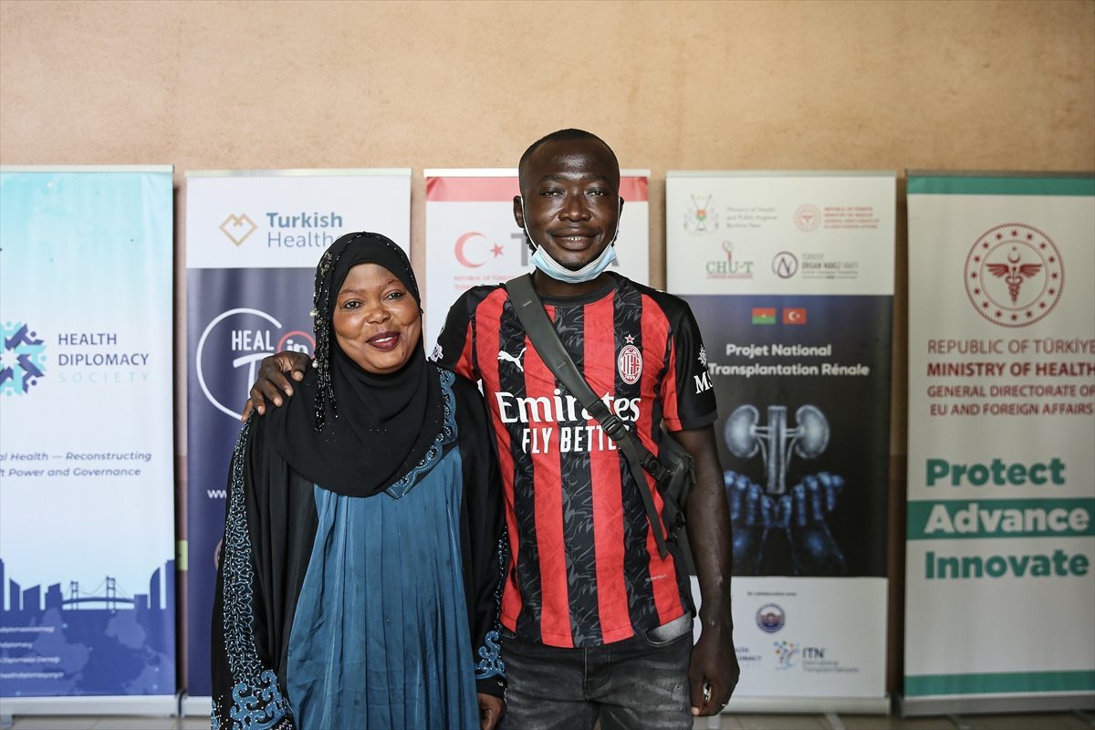 Burkina Faso’da Türk hekimlerin böbrek nakli yaptığı hasta sağlığına kavuştu