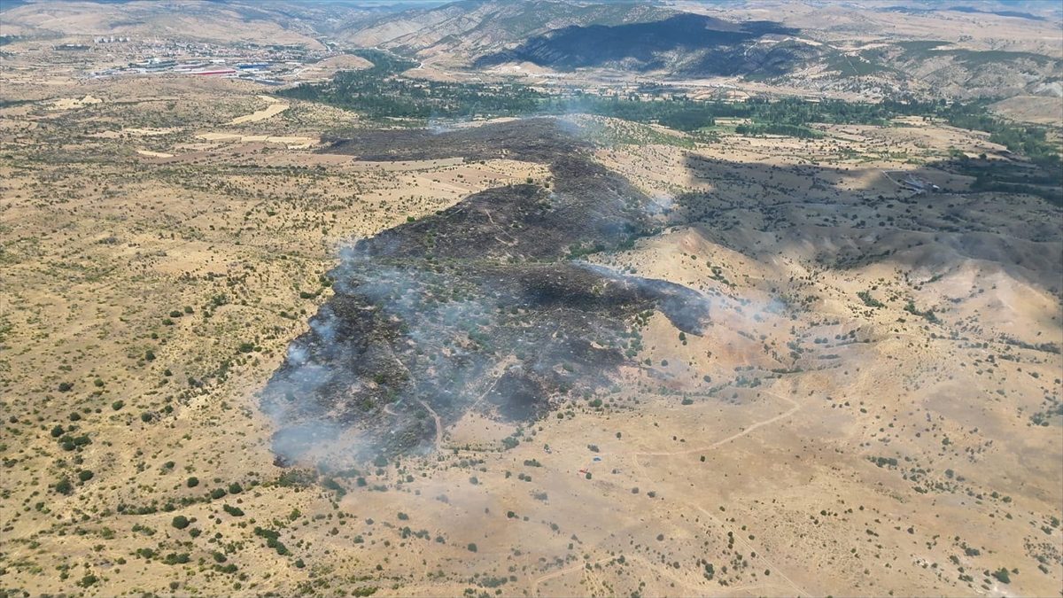 Çankırı’da otluk alanda çıkan yangında yaklaşık 4 bin 500 dönümlük alan zarar gördü