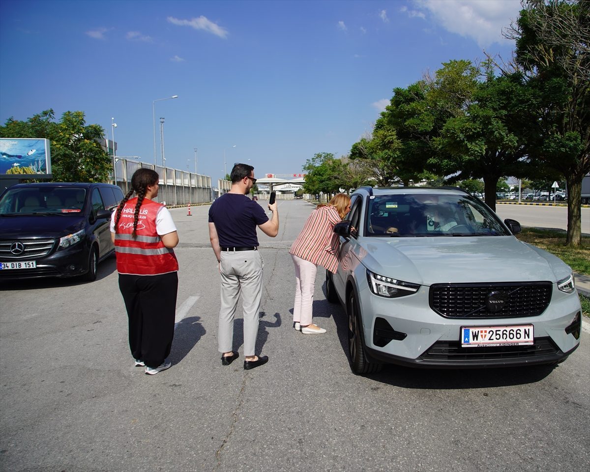CHP Genel Başkan Yardımcısı Dinçer, Kapıkule’de gurbetçilerle buluştu