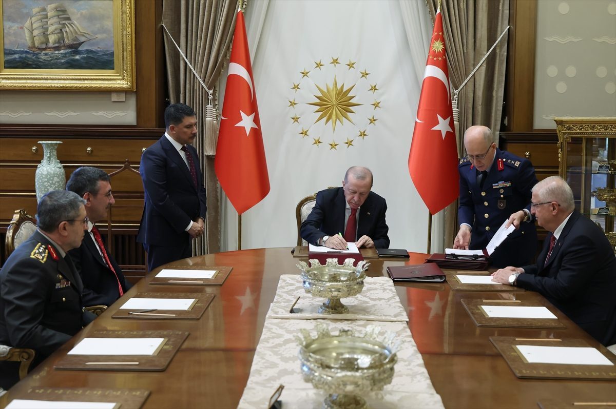 Cumhurbaşkanı Erdoğan başkanlığındaki Yüksek Askeri Şura toplantısı sona erdi
