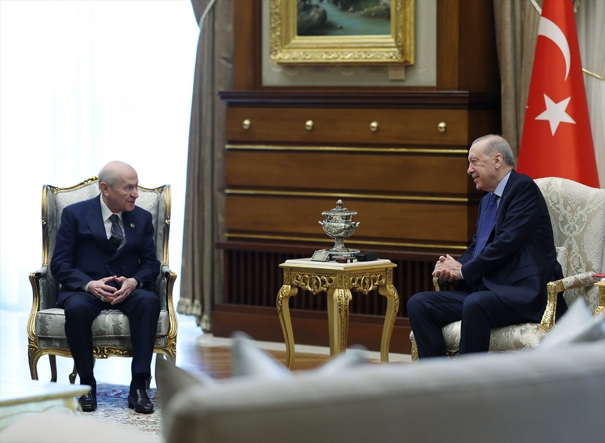 Cumhurbaşkanı Erdoğan, MHP Genel Başkanı Bahçeli’yi kabul etti