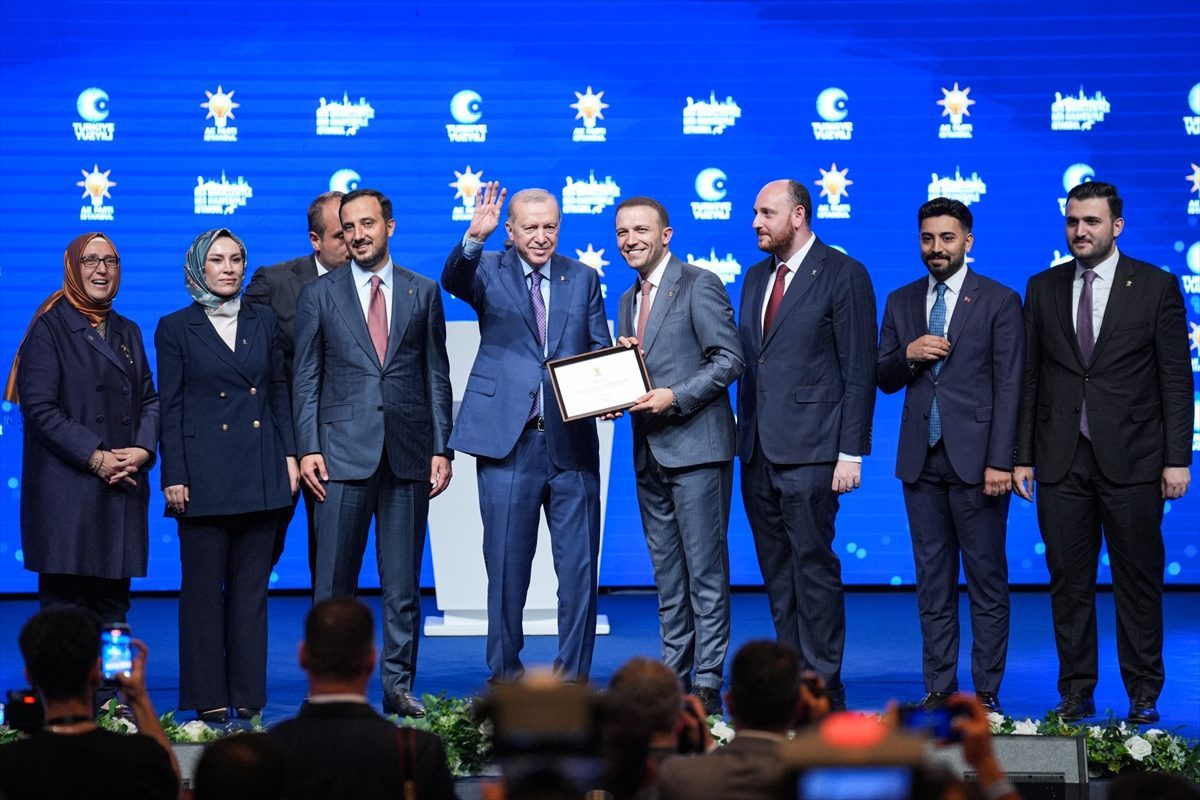 Cumhurbaşkanı ve AK Parti Genel Başkanı Erdoğan, partisinin “İl Danışma Meclisi” programında konuştu: (1)