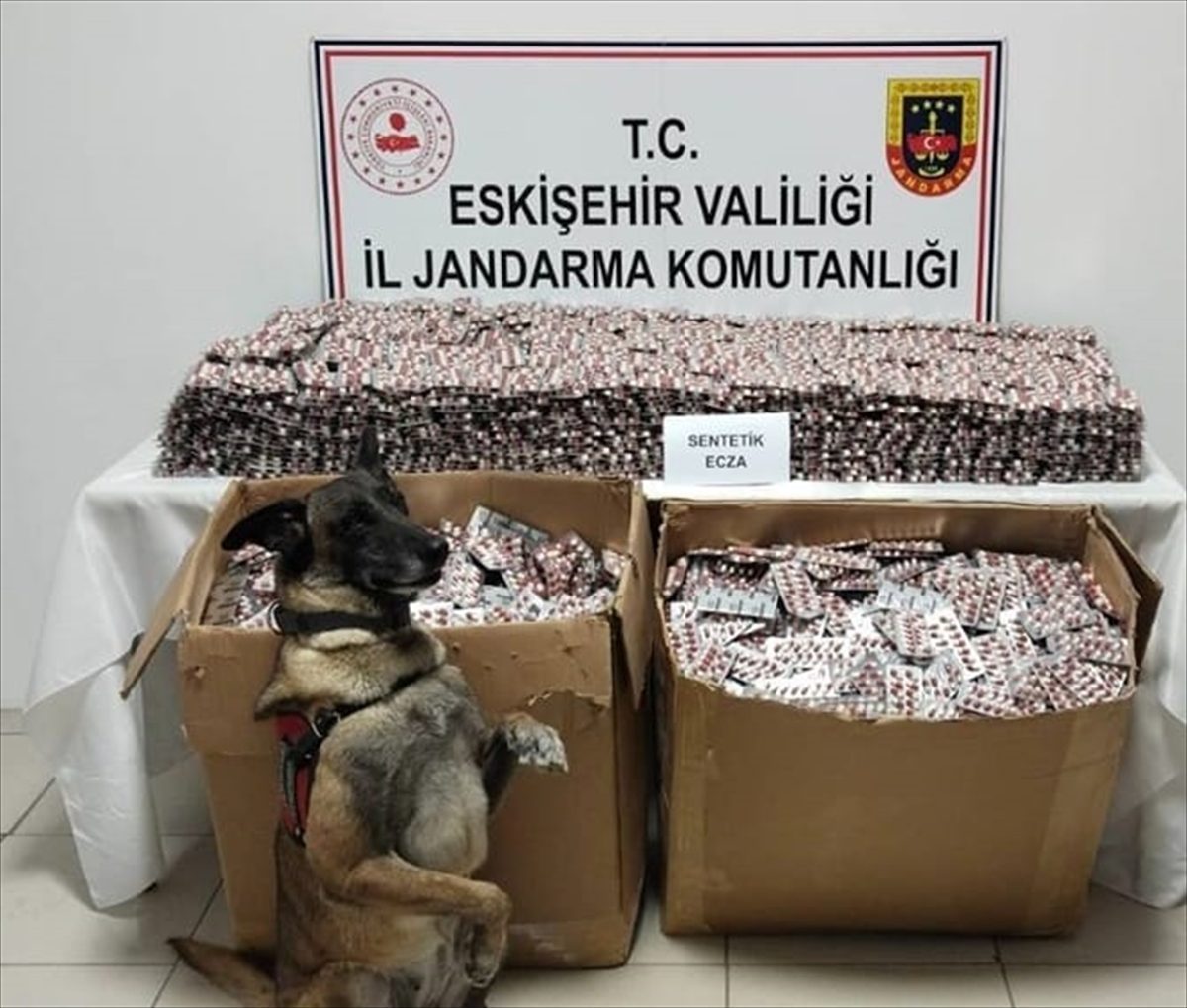 Eskişehir’de uyuşturucu operasyonunda 3 zanlı tutuklandı