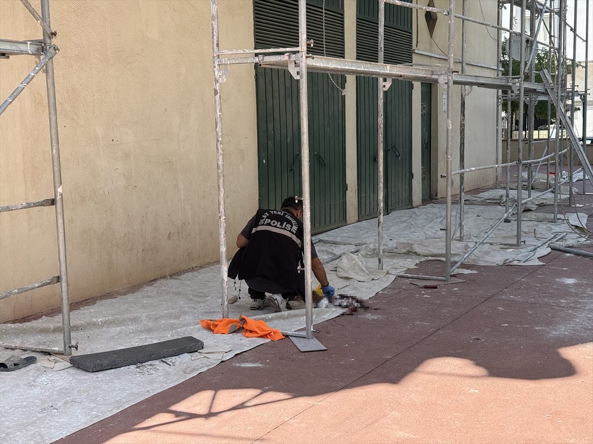 Gaziantep’te iskeleden düşen işçi hayatını kaybetti