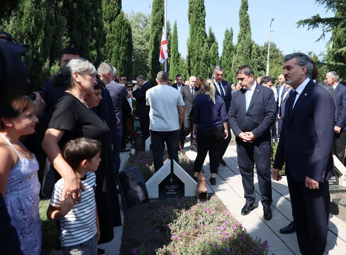 Gürcistan Cumhurbaşkanı Kavelaşvili, Tiflis yönetiminin 2008’deki savaşı önleyemediğini belirtti