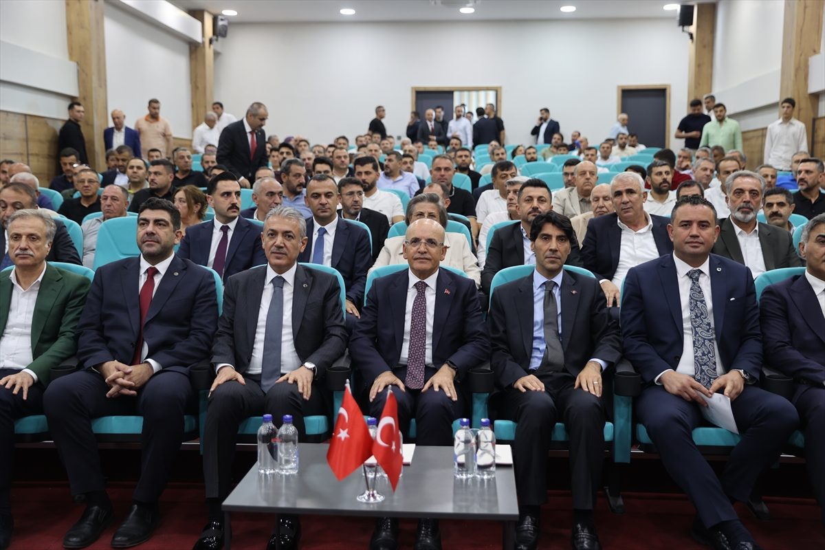 Hazine ve Maliye Bakanı Şimşek, Mardin’de ziyaretlerde bulundu
