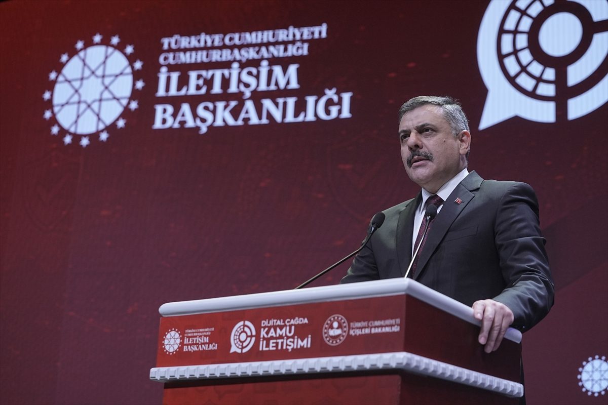 İçişleri Bakanı Çiftçi, “Dijital Çağda Kamu İletişimi” başlıklı panelin açılışında konuştu: