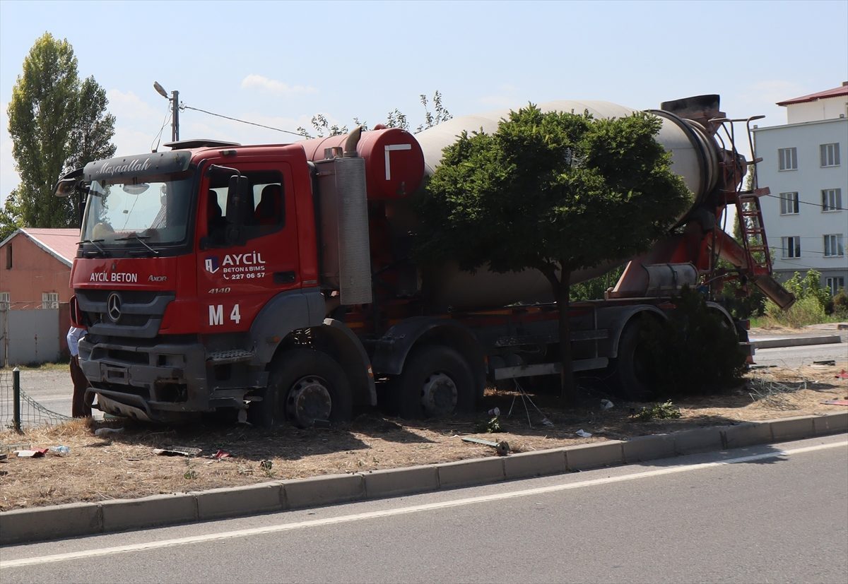 Iğdır’da zincirleme trafik kazasında 4 kişi yaralandı