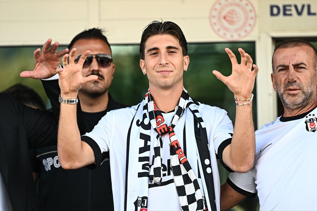 İtalyan orta saha oyuncusu Fabio Miretti Beşiktaş için İstanbul’a geldi