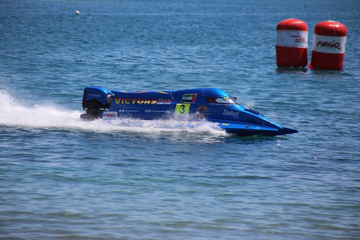 Kırgızistan, Issık Göl’de Formula 1 sürat teknelerinin yarışına ev sahipliği yapıyor