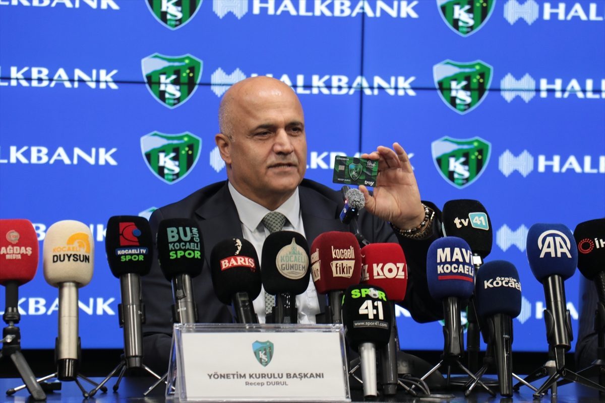 Kocaelispor ile Halkbank arasında taraftar kartı anlaşması imzalandı