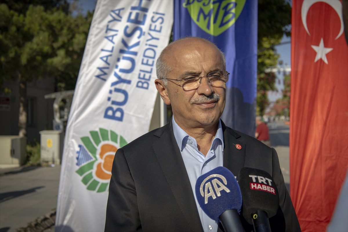 Malatya’da “Uluslararası Beydağı Dağ Bisikleti Yarışı” kortejle başladı