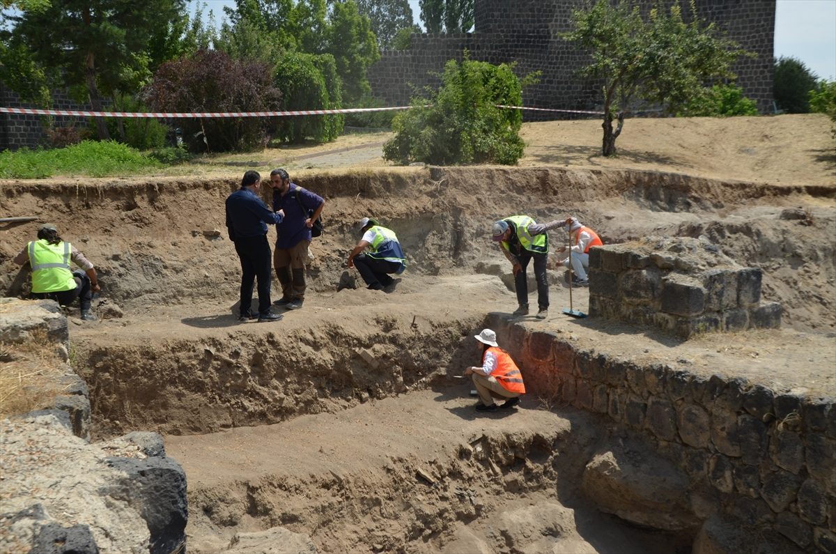 Malazgirt’teki arkeolojik buluntular bölgenin tarihine ışık tutuyor