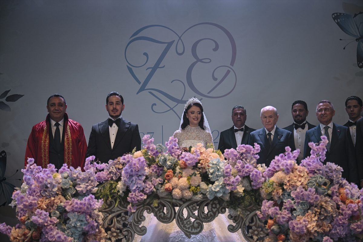 MHP Genel Başkanı Bahçeli, nikah şahidi oldu
