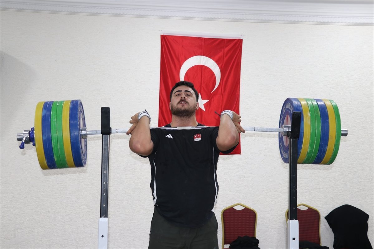 Milli haltercilerin Akdeniz Oyunları ile Dünya Şampiyonası’nda madalya beklentisi yüksek