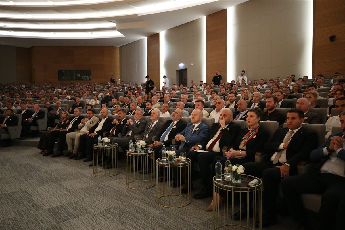 Orhangazi Ticaret ve Sanayi Odasının 100. yılında ekonomiye katkı sağlayanlara ödül