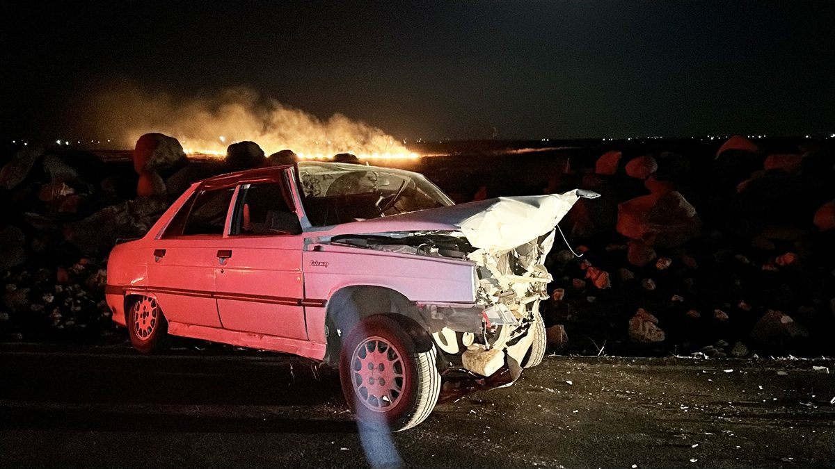 Şanlıurfa’da iki otomobilin çarpıştığı kazada 3 kişi yaralandı