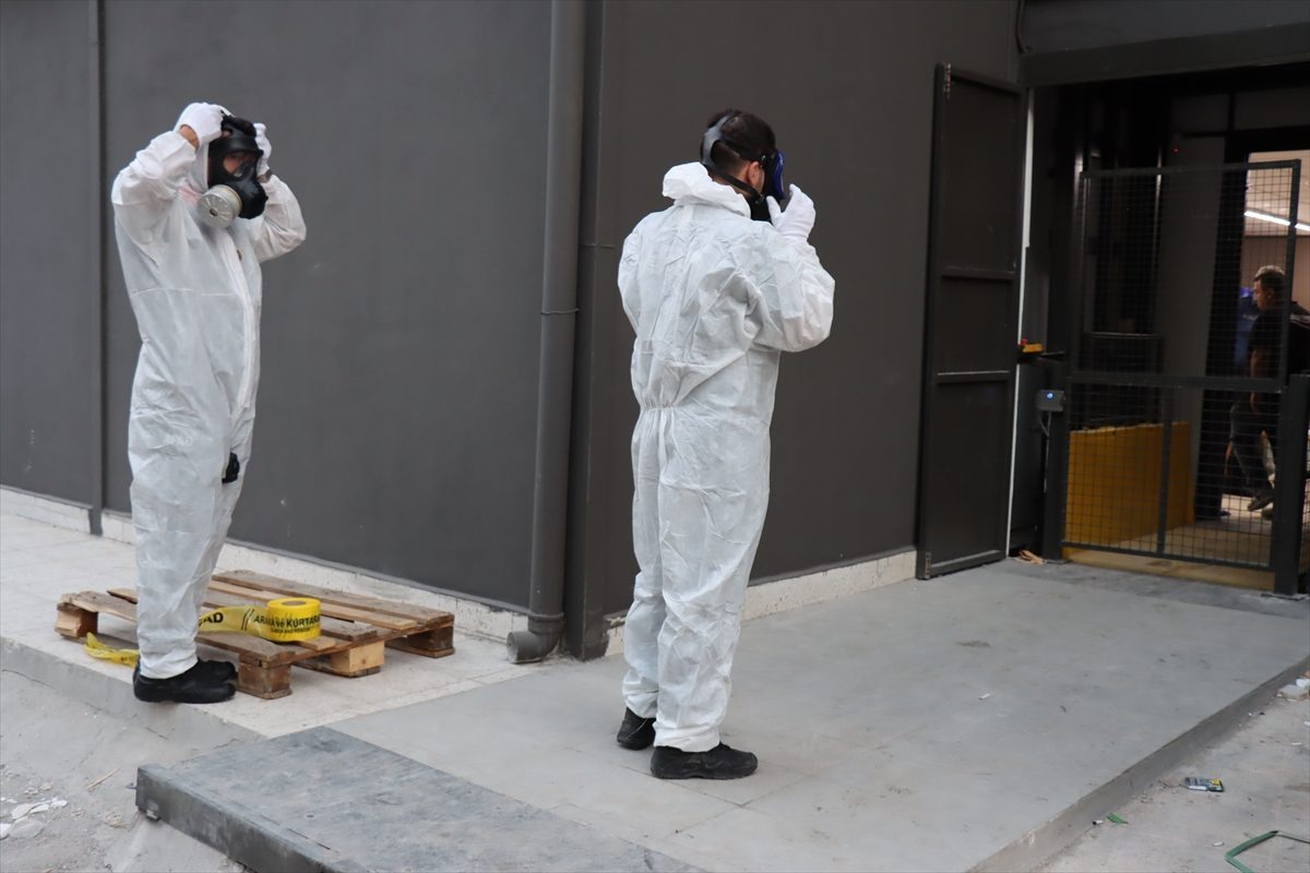 Şanlıurfa’da su giderine dökülen kimyasal maddenin patlaması sonucu 5 kişi yaralandı