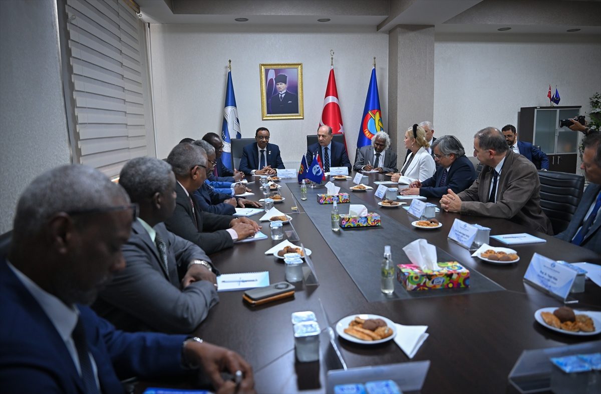 Sudan Yükseköğretim ve Bilimsel Araştırma Bakanı Mohamed, THK Üniversitesini ziyaret etti