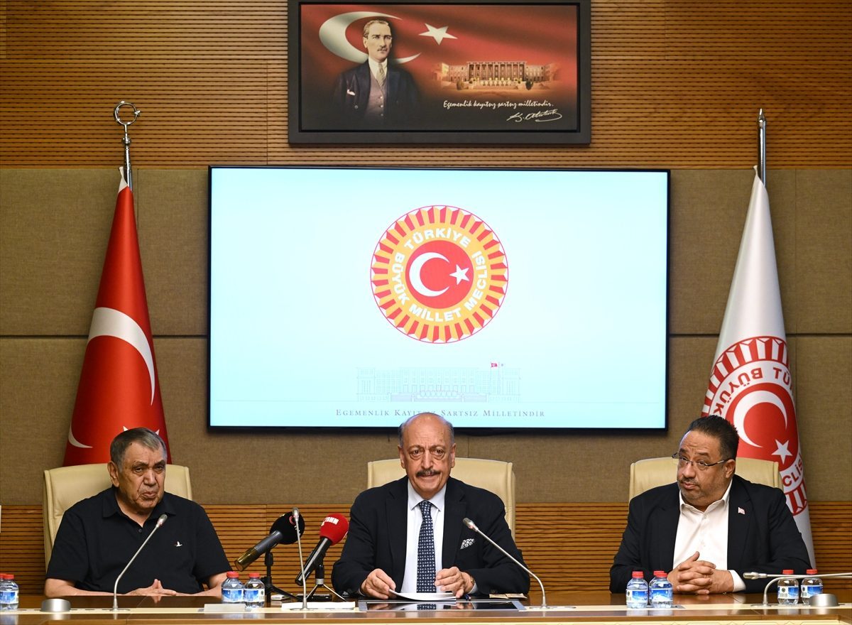 TBMM Sağlık, Aile, Çalışma ve Sosyal İşler Komisyonu Başkanı Bilgin, Doruk Madencilik işçilerini kabul etti: