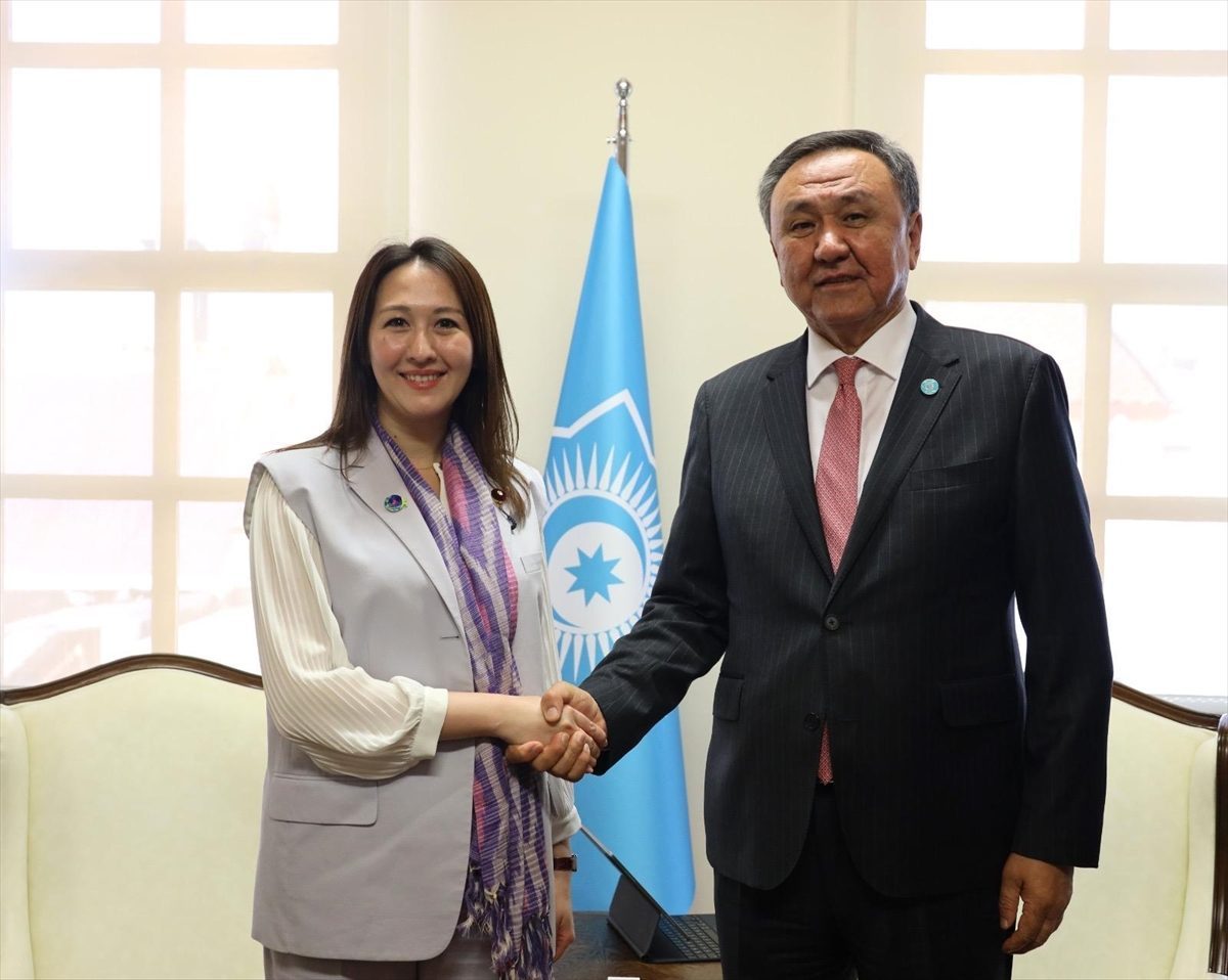 TDT Genel Sekreteri Ömüraliyev, Japonya Dışişleri Bakan Yardımcısı Arfiya ile İstanbul’da görüştü
