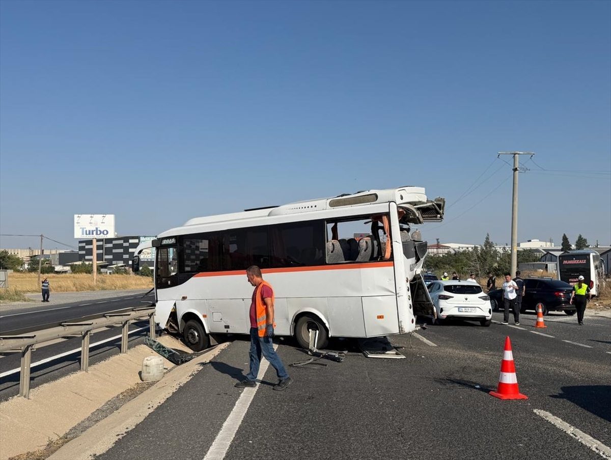 Tekirdağ’da zincirleme trafik kazasında 29 kişi hafif yaralandı