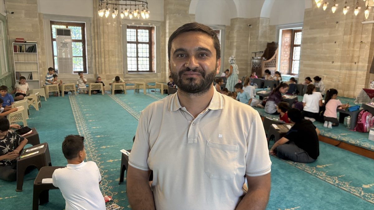 Tekirdağlı öğrenciler, biriktirdikleri harçlıklarını Filistinli çocuklara bağışladı