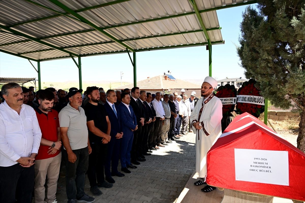 Trafik kazasında ölen başkomiser memleketi Nevşehir’de toprağa verildi