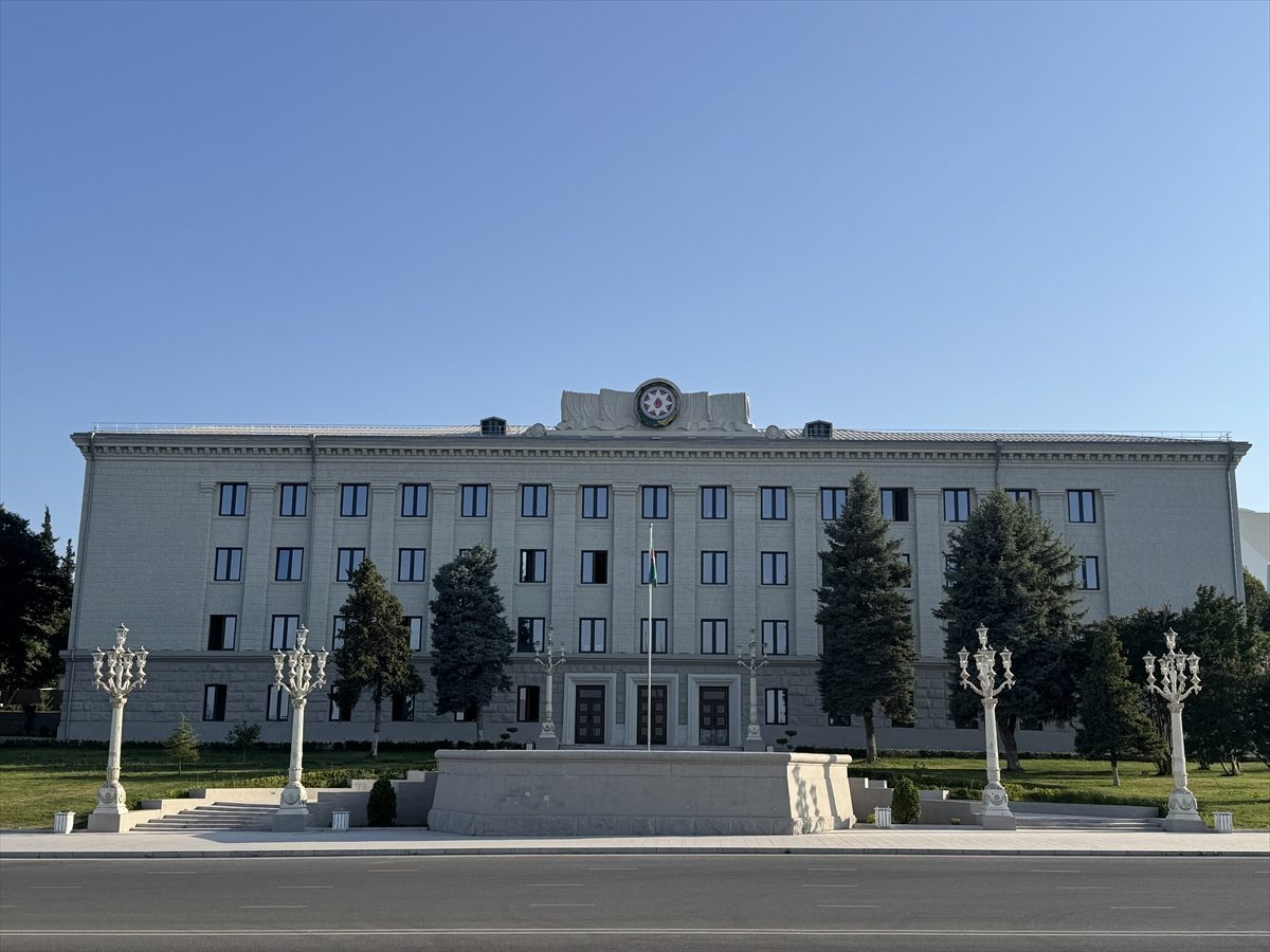 Türk basın mensupları Şuşa ve Laçın’da yeniden imar çalışmalarını inceledi
