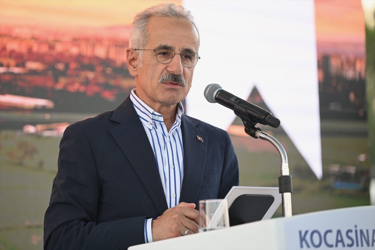 Ulaştırma ve Altyapı Bakanı Uraloğlu, Kayseri’de yol açılışında konuştu:
