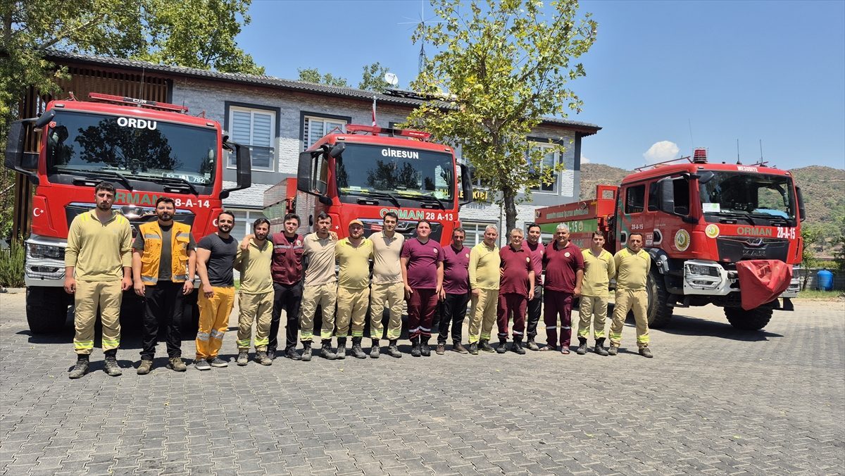 Yaralı tavşanın kendisine güç verdiğini söyleyen dozer operatörü alevlerle mücadelesini anlattı